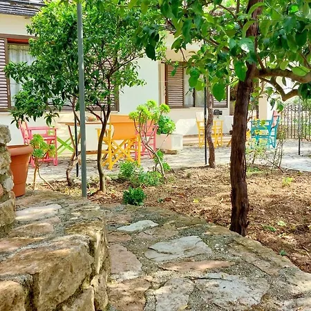 Lourantos Studios & Apartments Vathy  Exterior photo