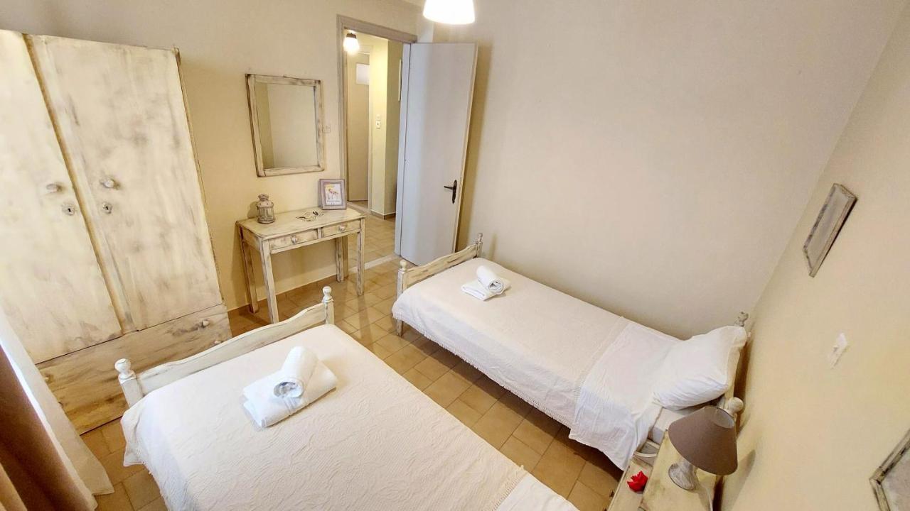 Lourantos & Apartment *