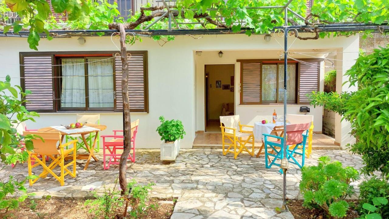 Lourantos & Apartment *