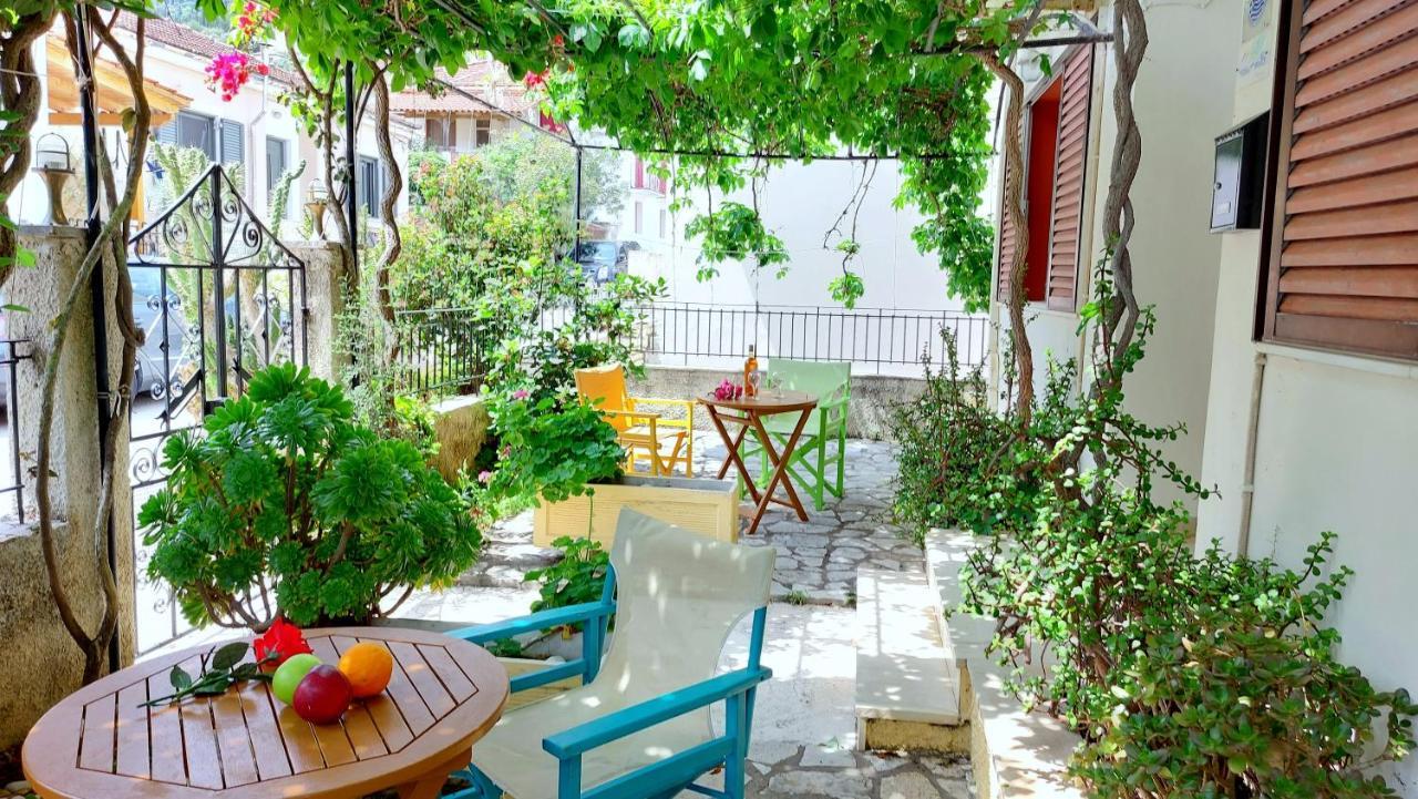 Lourantos & Apartment *