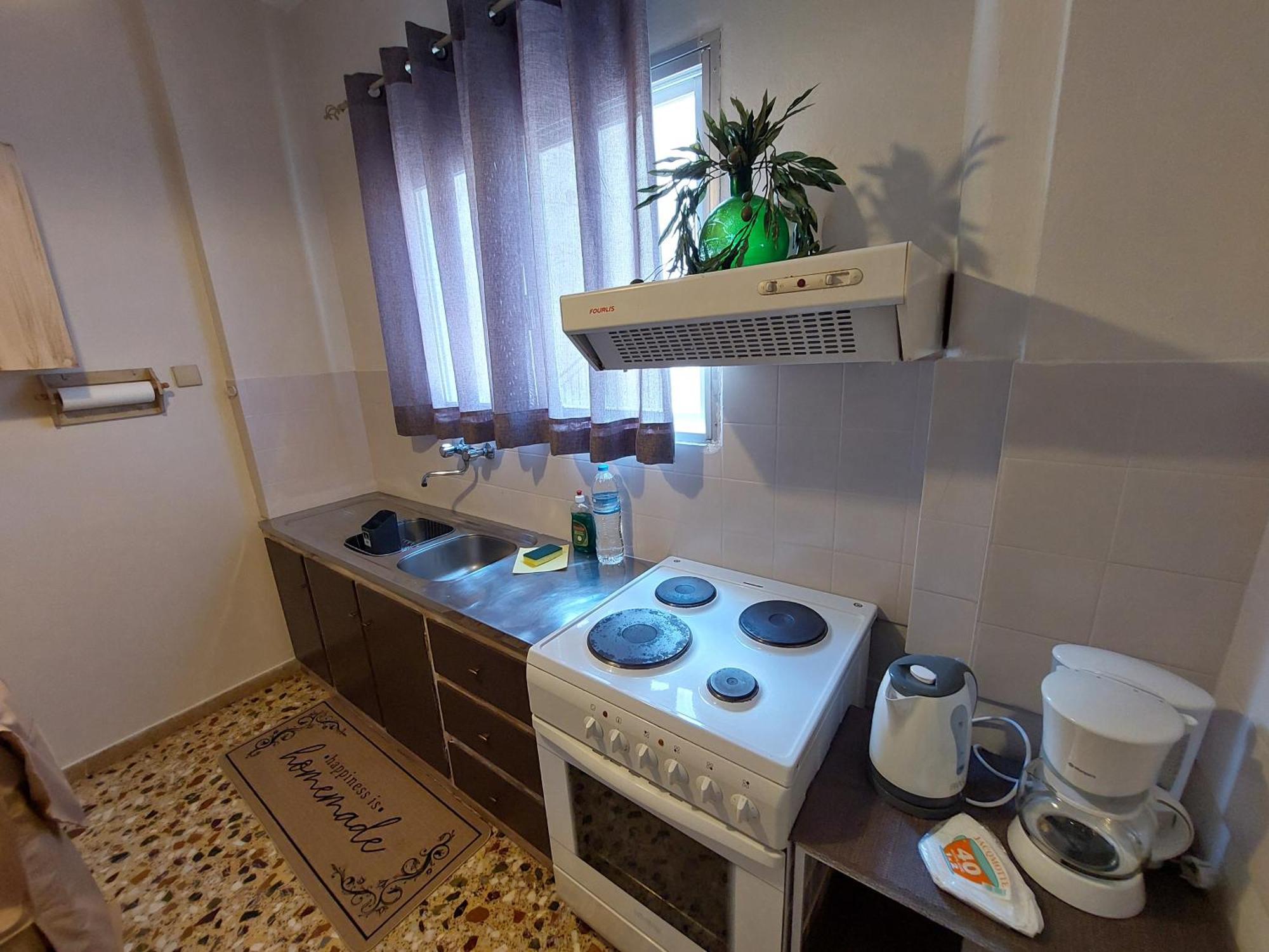 Apartment Lourantos & *