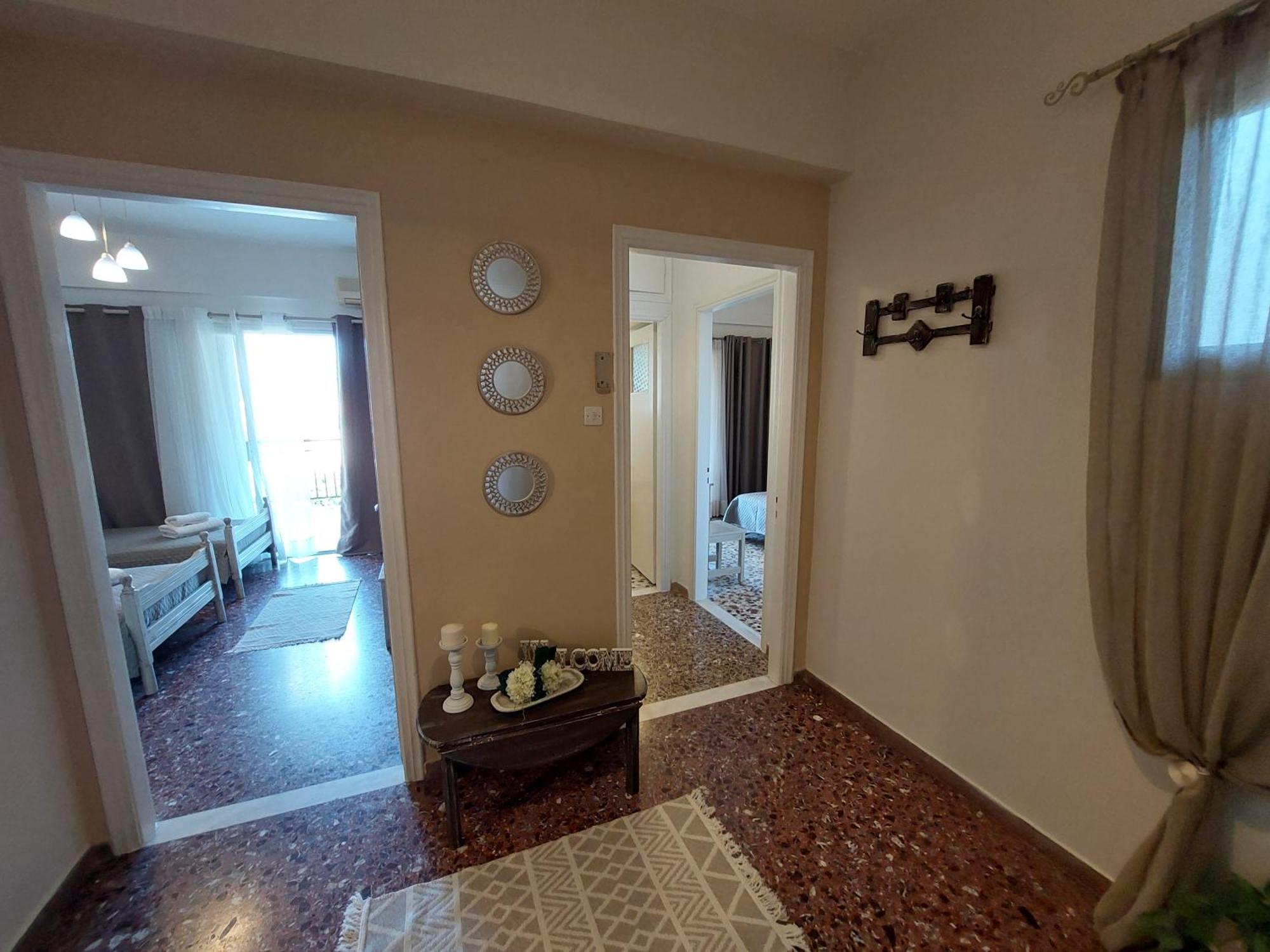 Lourantos & Apartment Vathy (Ithaca)