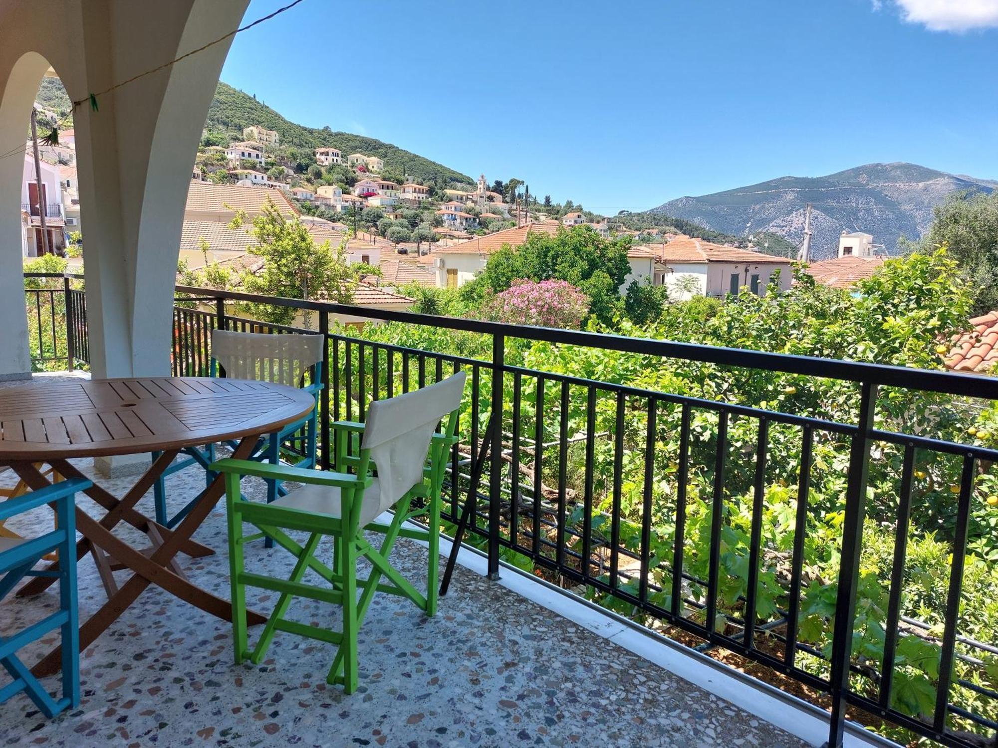 Lourantos & Apartment Vathy (Ithaca)